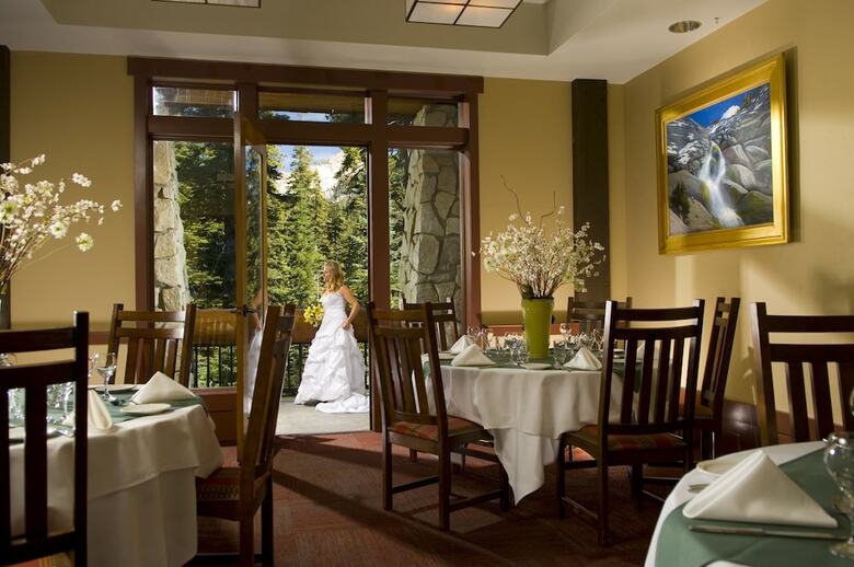 Hotel Wuksachi Lodge