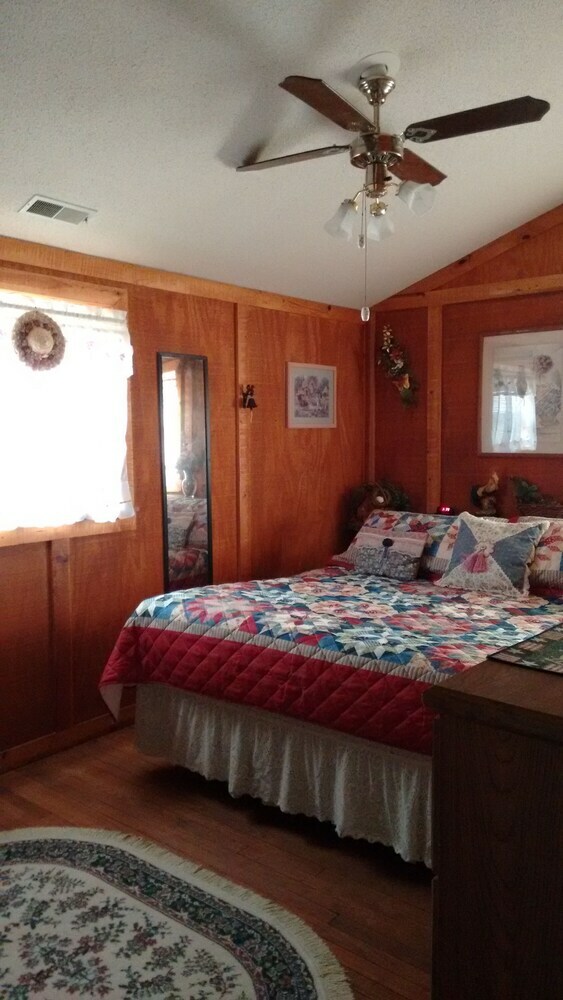 Bed & Breakfast Kennedys Red Barn Inn