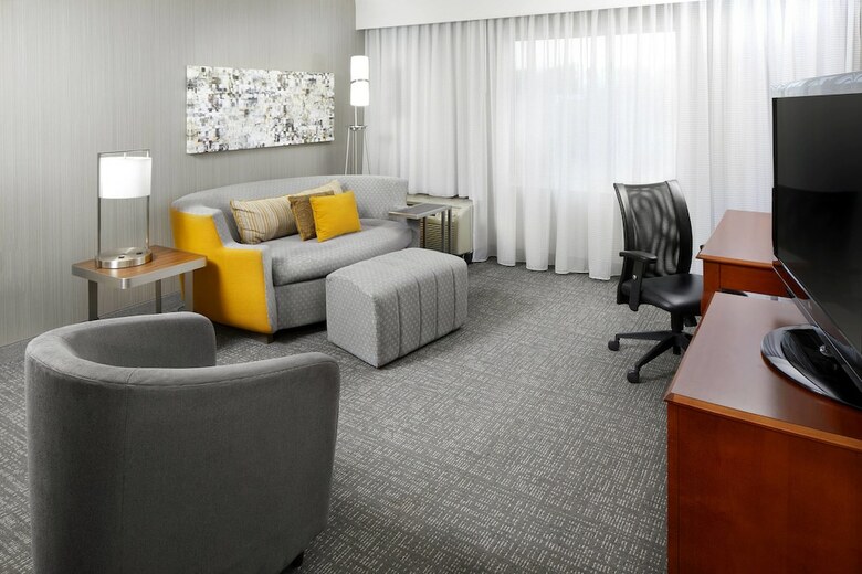 Hotel Courtyard By Marriott Edison Woodbridge