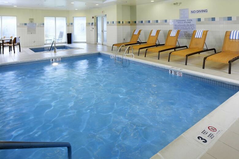 Hotel Courtyard By Marriott Edison Woodbridge