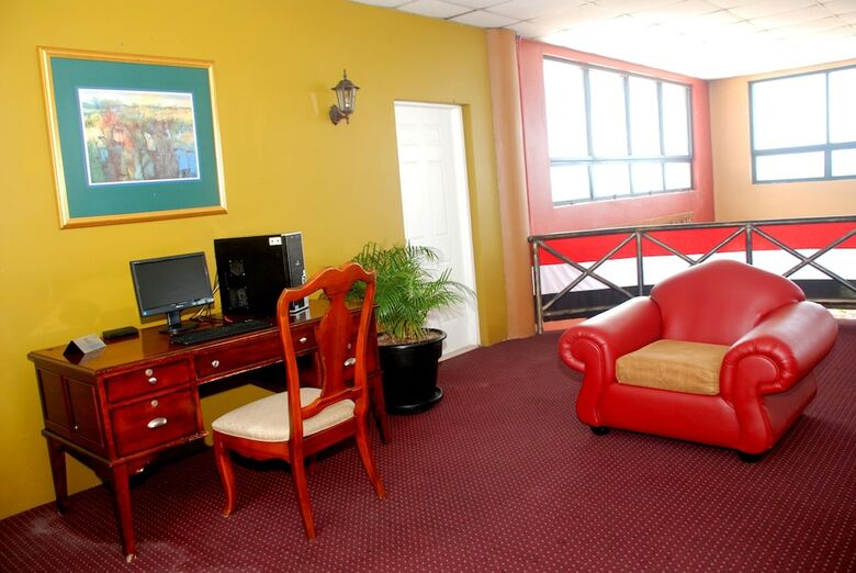 Cara Suites Hotel And Conference Centre