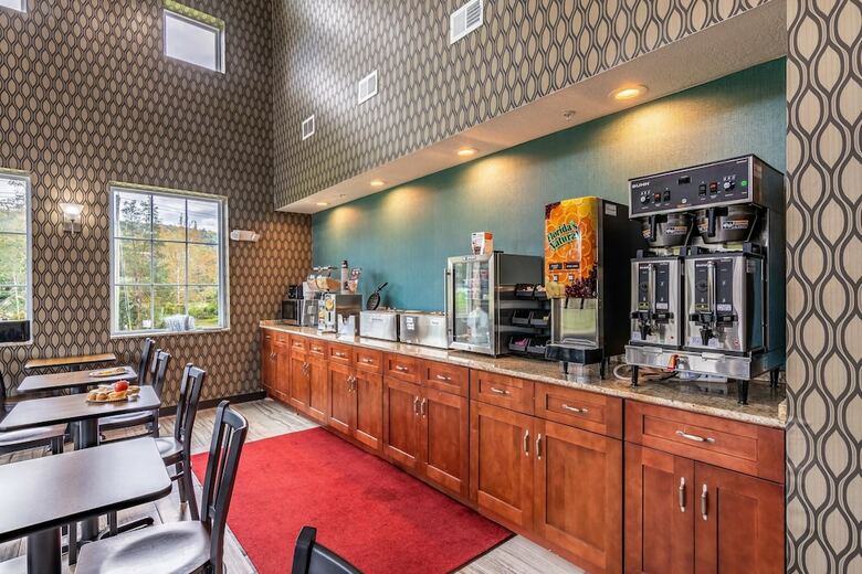 Motel Rodeway Inn And Suites
