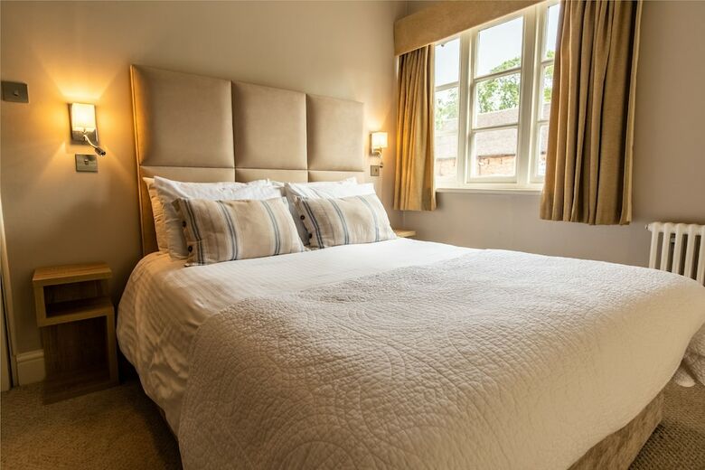 Donington Park Farmhouse Hotel
