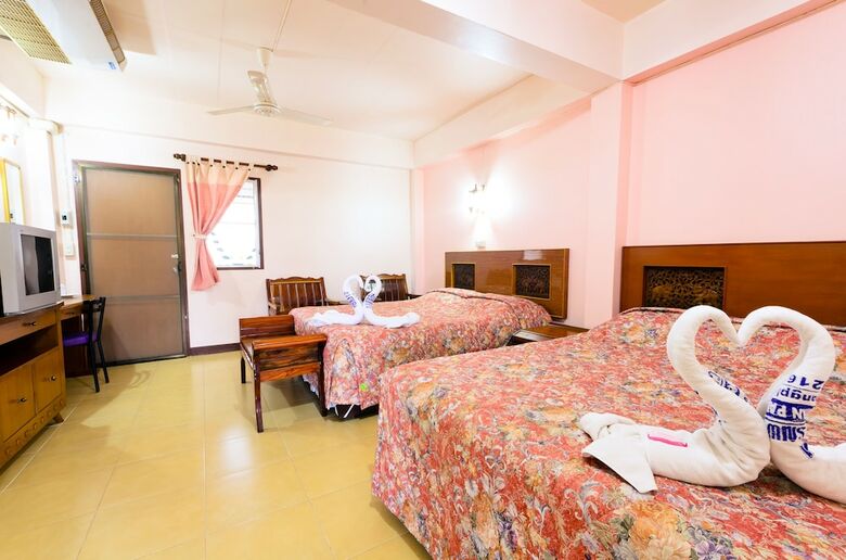 Hotel Sananwan Beach B&B
