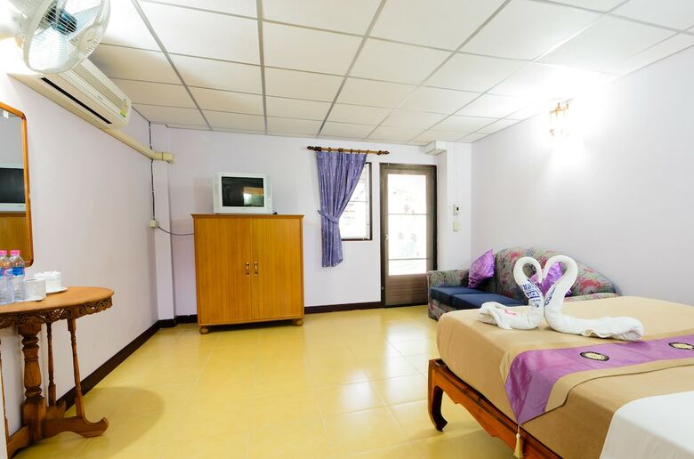 Hotel Sananwan Beach B&B