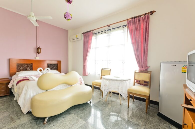 Hotel Sananwan Beach B&B
