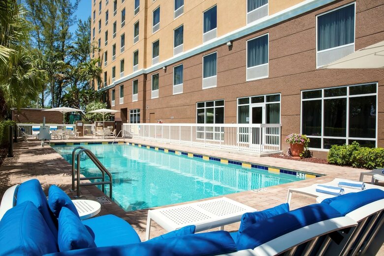 Hotel Hampton Inn By Hilton Hallandale Beach Aventura