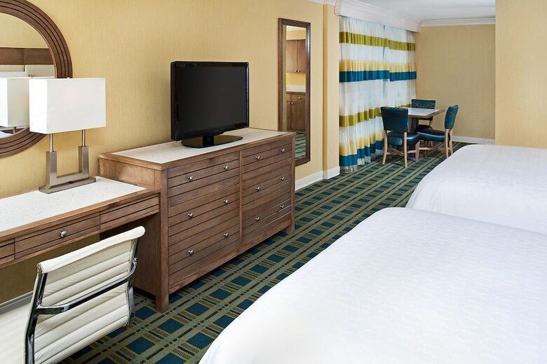 Sheraton Virginia Beach Oceanfront Hotel