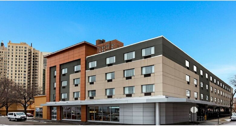 Best Western Plus Hyde Park Chicago Hotel
