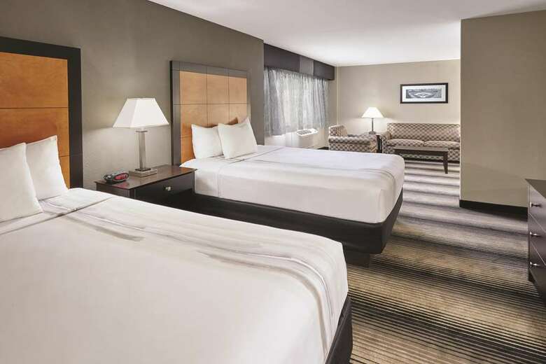 Best Western Plus Hyde Park Chicago Hotel