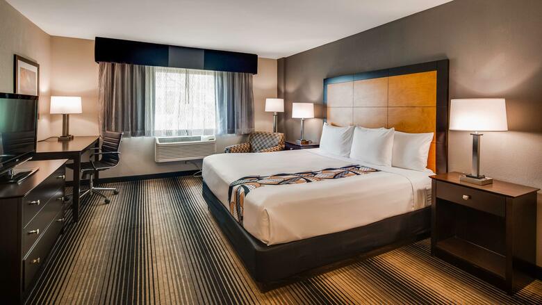 Best Western Plus Hyde Park Chicago Hotel