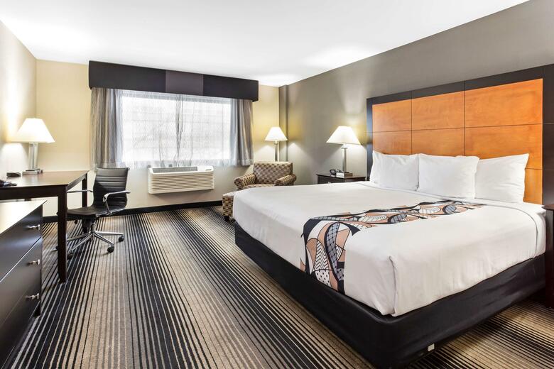 Best Western Plus Hyde Park Chicago Hotel