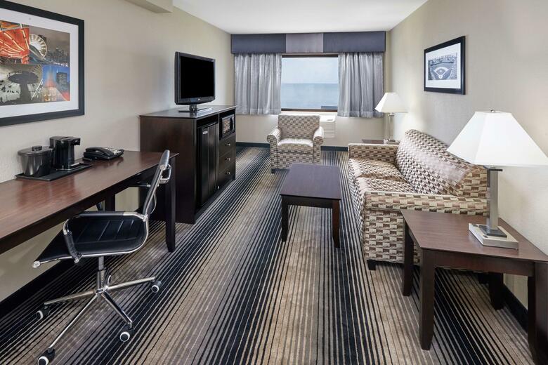 Best Western Plus Hyde Park Chicago Hotel