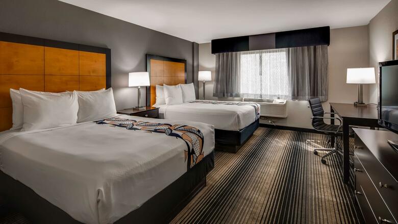 Best Western Plus Hyde Park Chicago Hotel
