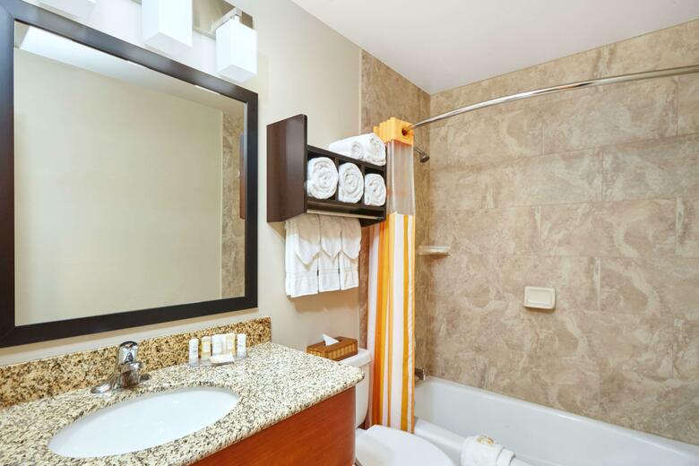 Best Western Plus Hyde Park Chicago Hotel