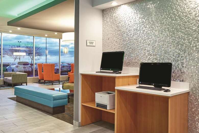 Best Western Plus Hyde Park Chicago Hotel