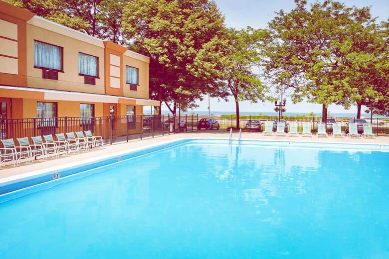 Best Western Plus Hyde Park Chicago Hotel