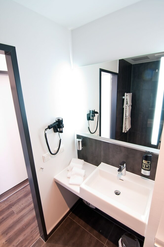 Amaro Budget Plus Hotel