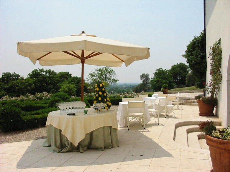 Hotel Villa Policreti