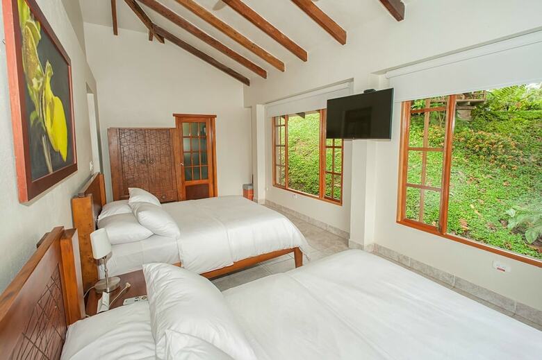 Hotel Kapari Natural Lodge & Spa