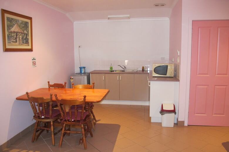 Apartamentos Ebony Quill Cottages