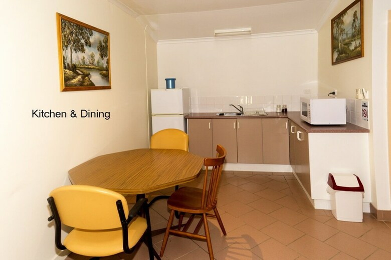 Apartamentos Ebony Quill Cottages