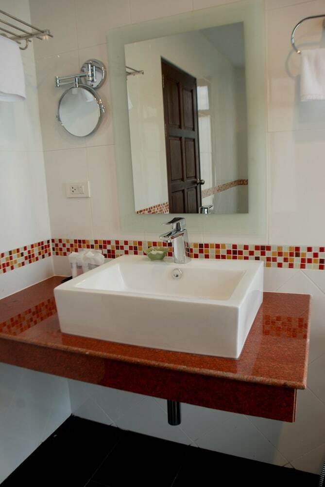 Nattha Waree Hot Spring Resort And Spa