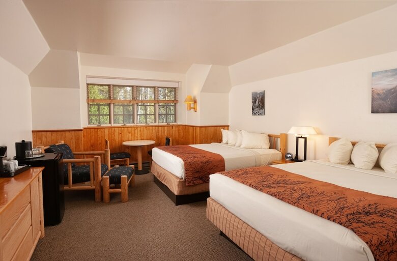 Posada Canyon Lodge & Cabins - Inside The Park
