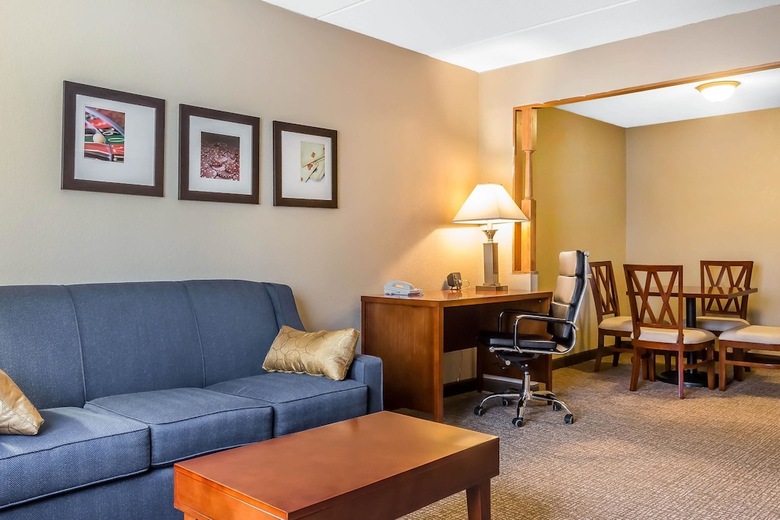 Hotel Comfort Suites Near Casinos