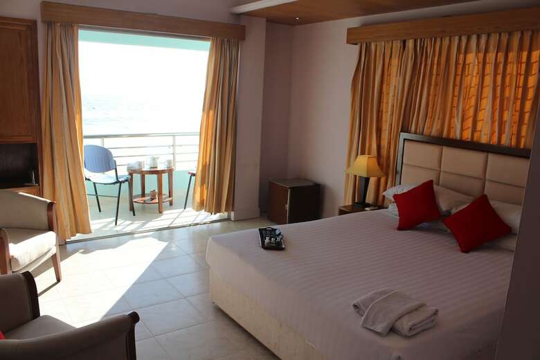 Hotel Sea Crown