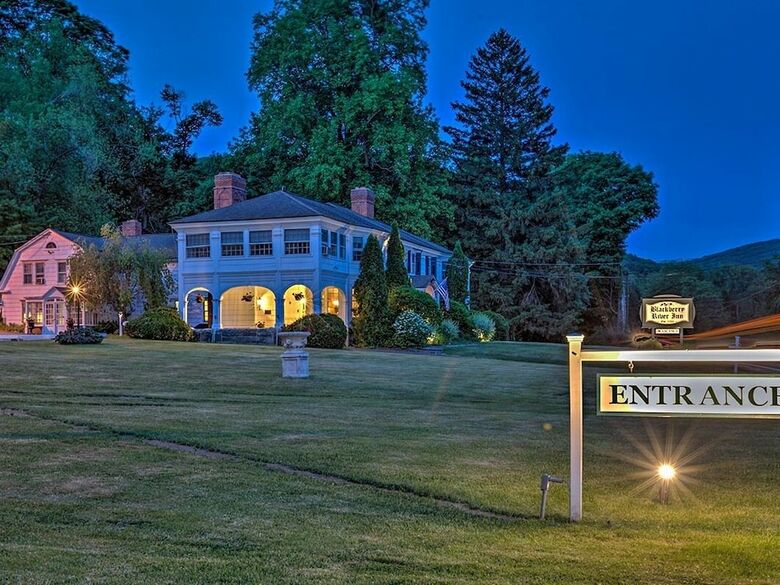 Bed & Breakfast Blackberry River Inn