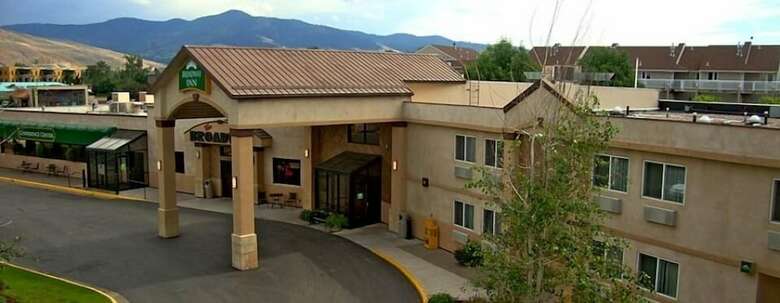 Hotel Broadway Inn Conference Center