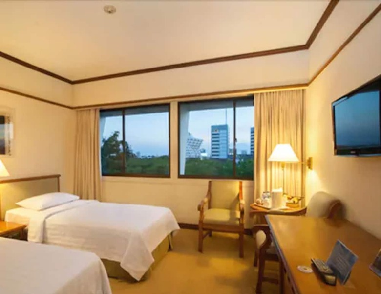 Hotel Elmi Surabaya