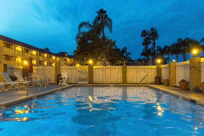 Hotel Ramada By Wyndham Costa Mesa/newport Beach