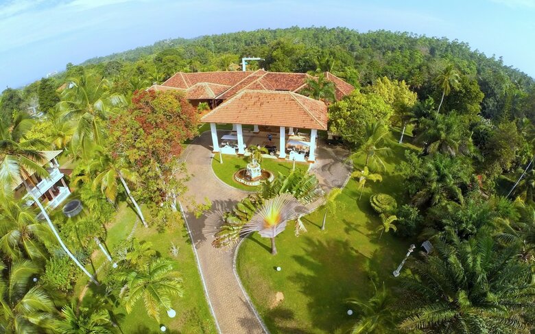 Hotel Cocoon Resort & Villas