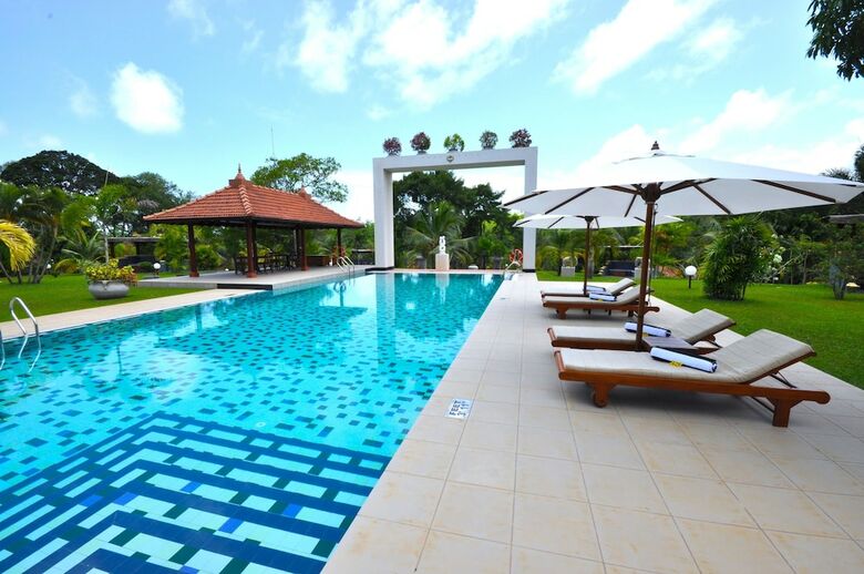 Hotel Cocoon Resort & Villas