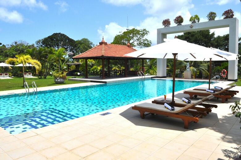 Hotel Cocoon Resort & Villas