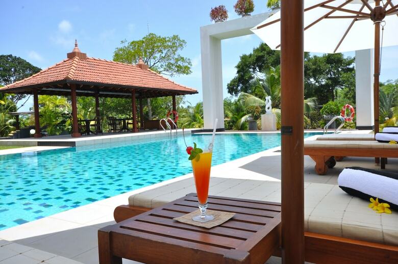 Hotel Cocoon Resort & Villas