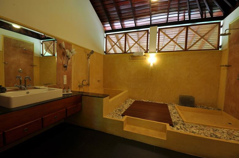 Hotel Cocoon Resort & Villas