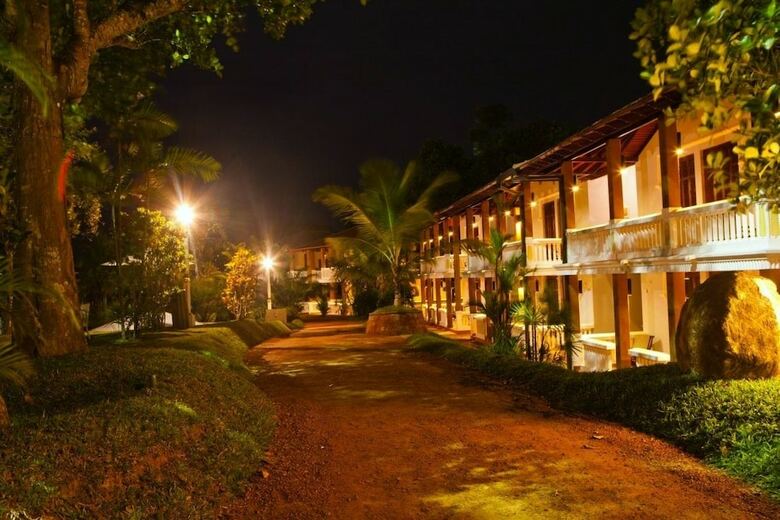 Hotel Cocoon Resort & Villas