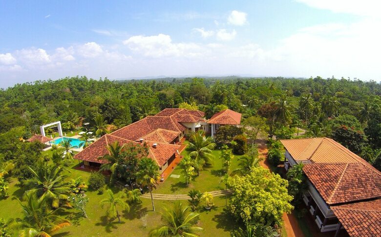 Hotel Cocoon Resort & Villas