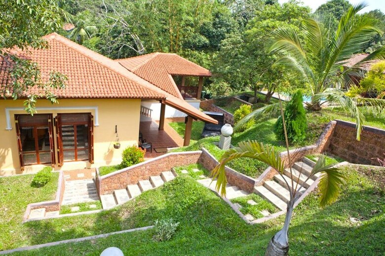 Hotel Cocoon Resort & Villas