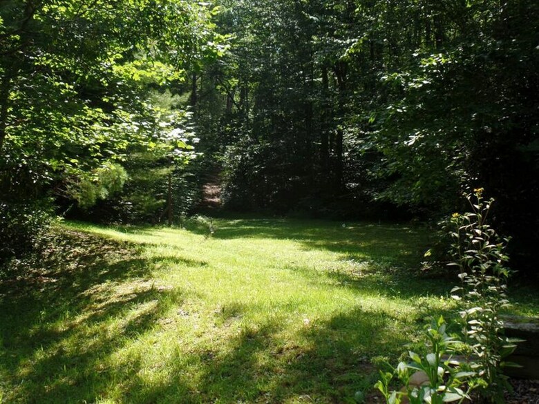 Creekside Paradise Bed And Breakfast
