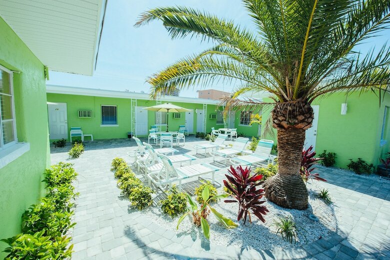 Motel Brightwater Suites On Clearwater Beach