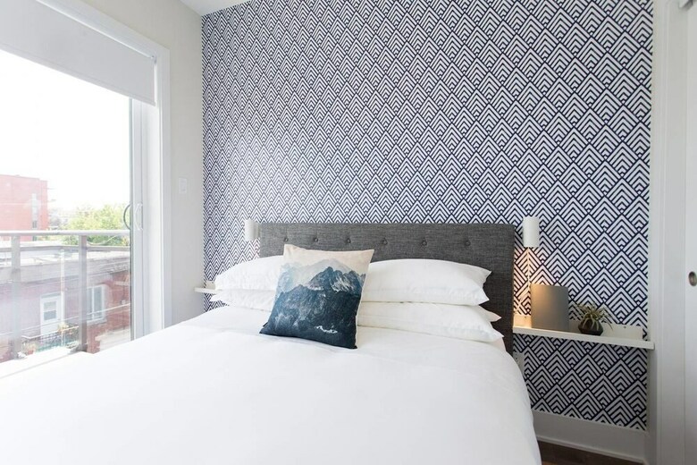 Stunning Split Level 3 Br Little Italy Apartment