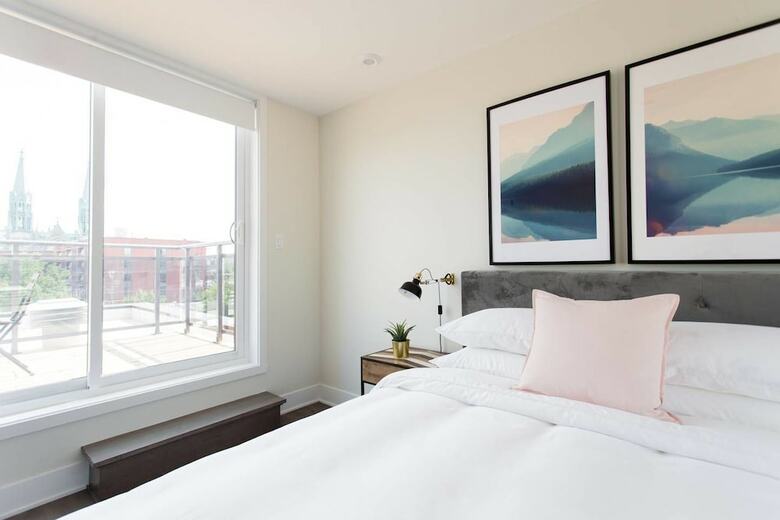 Stunning Split Level 3 Br Little Italy Apartment