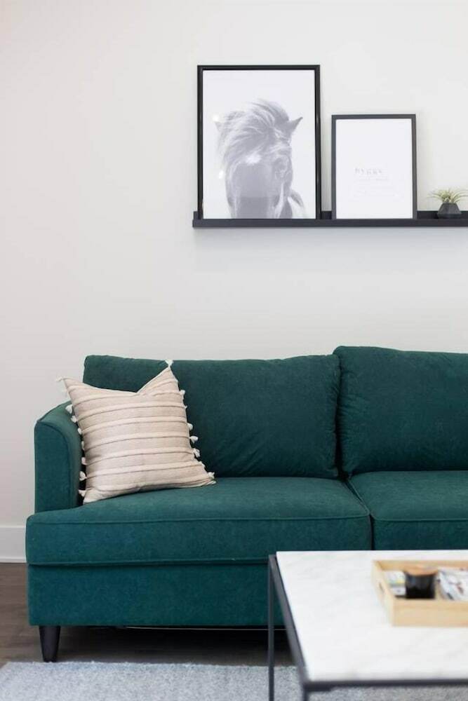 Stunning Split Level 3 Br Little Italy Apartment