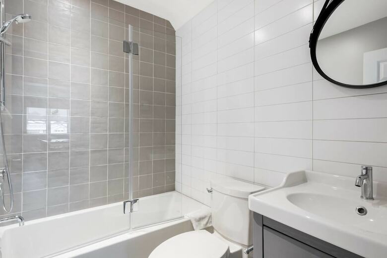 Apartamento Commodious Condominium In Tranquil Lakeside Setting