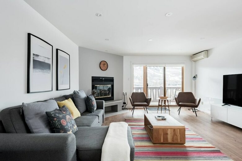 Apartamento Commodious Condominium In Tranquil Lakeside Setting