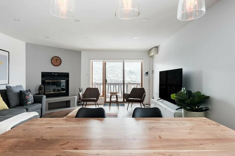 Apartamento Commodious Condominium In Tranquil Lakeside Setting